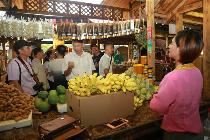 8、興隆熱帶植物園管理團隊到檳榔谷開展管理經驗學習交流