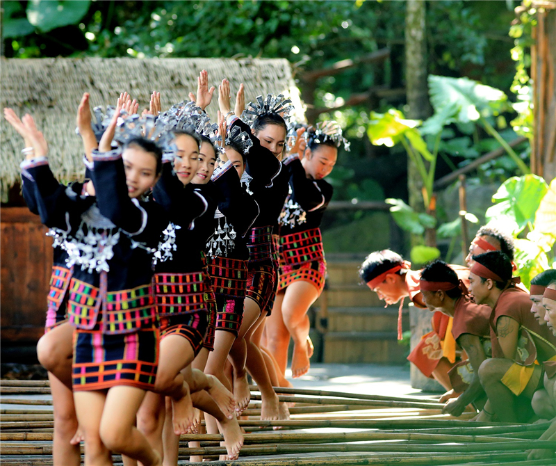 打柴舞表演 打柴舞表演