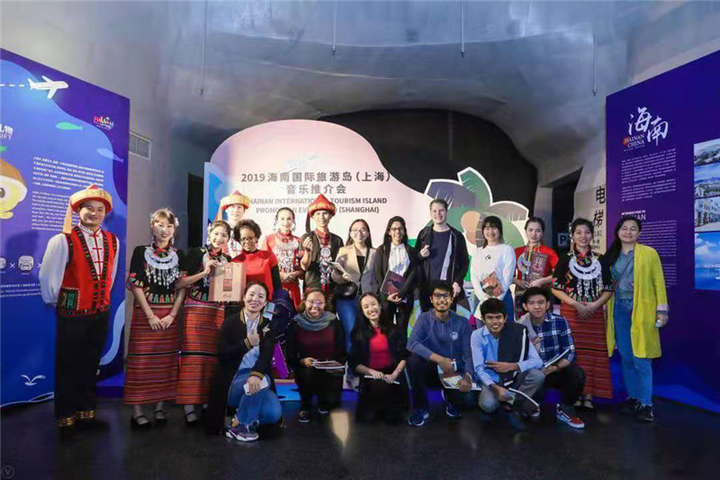 1、檳榔谷助力海南國際旅游島（上海）音樂推介會 邀請游客做黎家人